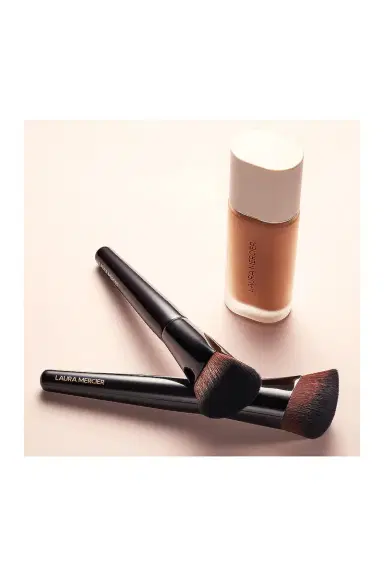 Laura Mercier Real Flawless Foundation Brush | Thumbnail 4 Laura Mercier Real Flawless Foundation Brush | Thumbnail 4