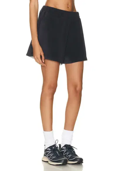 Moncler Terry Short | Thumbnail 2 Moncler Terry Short | Thumbnail 2