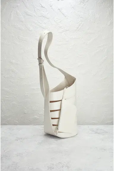 Alaïa ALAÏA Medium Babel Bag | Thumbnail 4 Alaïa ALAÏA Medium Babel Bag | Thumbnail 4
