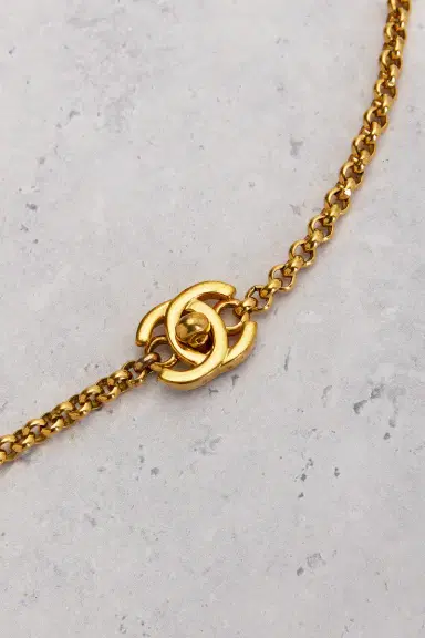 Chanel Chanel 1996 CC Turnlock Swing Necklace | Thumbnail 4 Chanel Chanel 1996 CC Turnlock Swing Necklace | Thumbnail 4