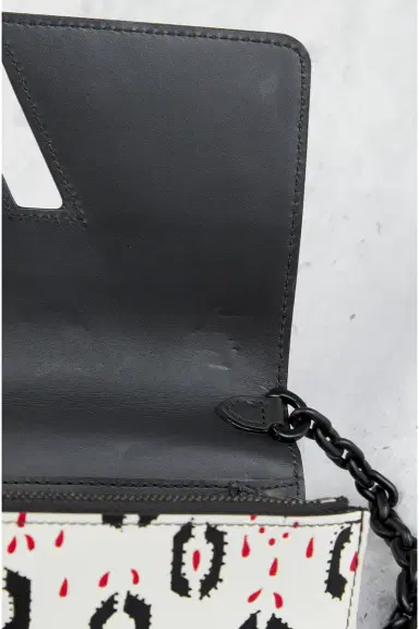 FWRD Renew Louis Vuitton Portefeuille Twisted Wallet On Chain | Thumbnail 8 FWRD Renew Louis Vuitton Portefeuille Twisted Wallet On Chain | Thumbnail 8