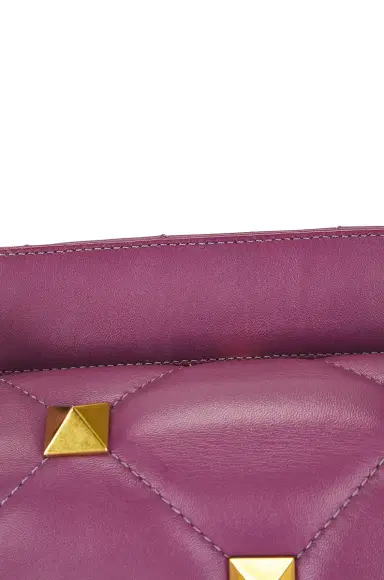 valentino garavani Valentino Garavani Medium Roman Stud Shoulder Bag | Thumbnail 10 valentino garavani Valentino Garavani Medium Roman Stud Shoulder Bag | Thumbnail 10