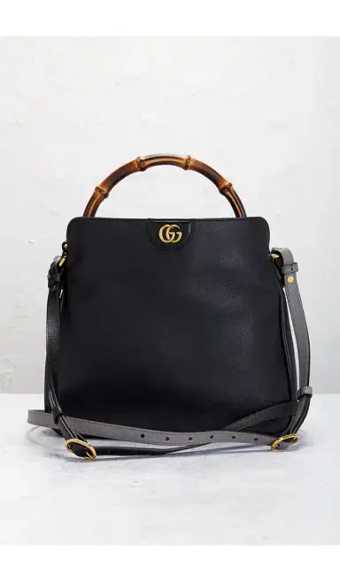 Gucci Diana Handbag | Thumbnail 2 Gucci Diana Handbag | Thumbnail 2