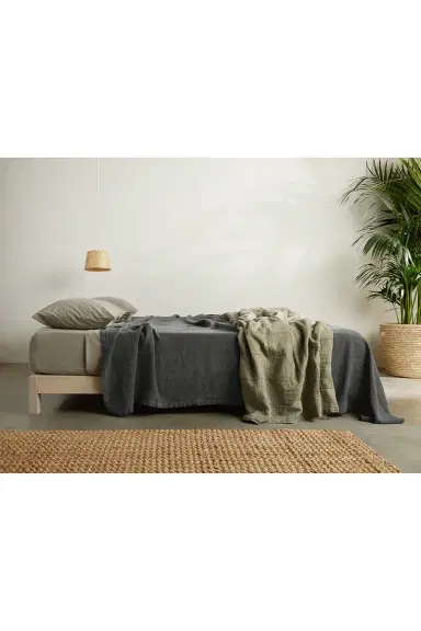 Parachute Vintage Linen Bed Cover | Thumbnail 3 Parachute Vintage Linen Bed Cover | Thumbnail 3