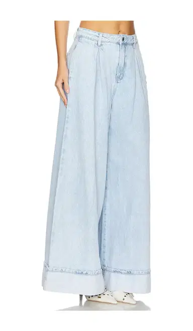 WeWoreWhat Pleated Wide Leg Jeans | Thumbnail 2 WeWoreWhat Pleated Wide Leg Jeans | Thumbnail 2