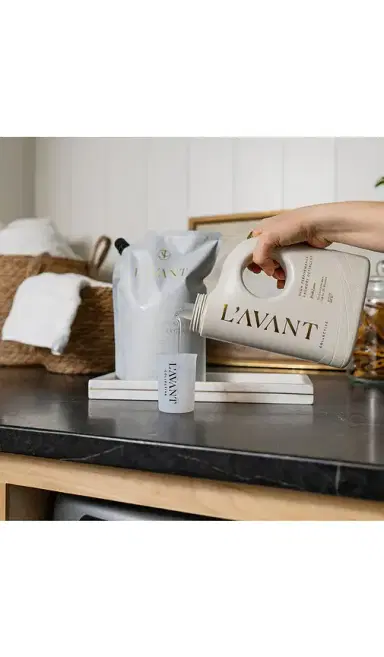 L'AVANT Collective Fresh Linen 32oz Laundry Detergent Refill | Thumbnail 2 L'AVANT Collective Fresh Linen 32oz Laundry Detergent Refill | Thumbnail 2