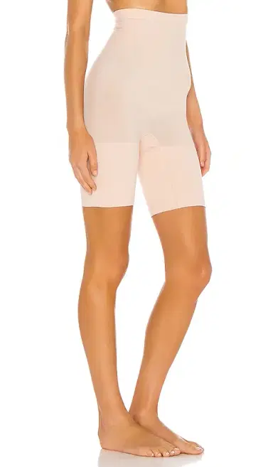 SPANX SPANXsculpt⢠Seamless Power High-Waisted Mid-Thigh Short | Thumbnail 2 SPANX SPANXsculpt⢠Seamless Power High-Waisted Mid-Thigh Short | Thumbnail 2