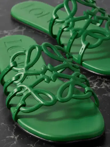 Loewe + Paula's Ibiza Petal Anagram Leather Slides | Thumbnail 4 Loewe + Paula's Ibiza Petal Anagram Leather Slides | Thumbnail 4