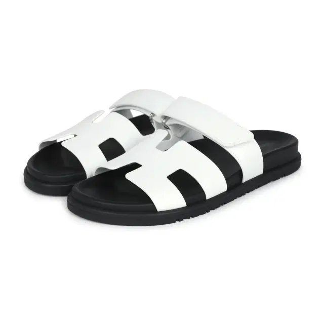 Hermes Chypre Sandals White Calfskin Palladium Hardware 38 EU Hermes Chypre Sandals White Calfskin Palladium Hardware 38 EU