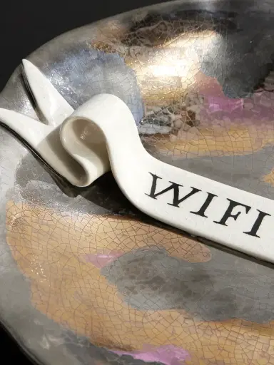 L'Objet Ruan Hoffmann Wifi Off Painted Earthenware Plate - Men | Thumbnail 5 L'Objet Ruan Hoffmann Wifi Off Painted Earthenware Plate - Men | Thumbnail 5