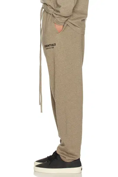 Fear of God Essentials Classic Fit Fleece Sweatpant | Thumbnail 4 Fear of God Essentials Classic Fit Fleece Sweatpant | Thumbnail 4