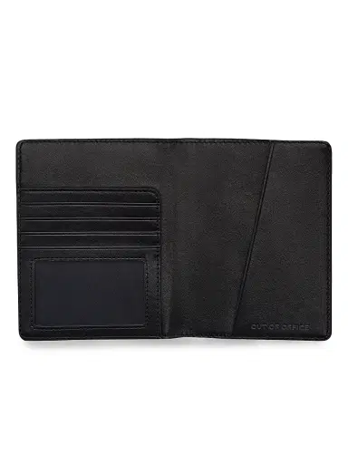 Marc Jacobs Women's The Leather Passport Case - Black | Thumbnail 2 Marc Jacobs Women's The Leather Passport Case - Black | Thumbnail 2