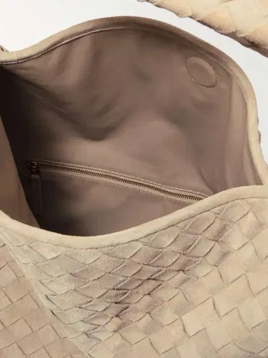 Bottega Veneta Hop Large Intrecciato Suede Tote | Thumbnail 5 Bottega Veneta Hop Large Intrecciato Suede Tote | Thumbnail 5