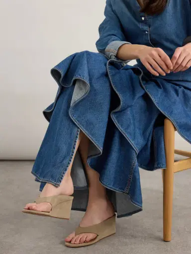 Alaïa Tong 75 Suede Wedge Sandals | Thumbnail 2 Alaïa Tong 75 Suede Wedge Sandals | Thumbnail 2