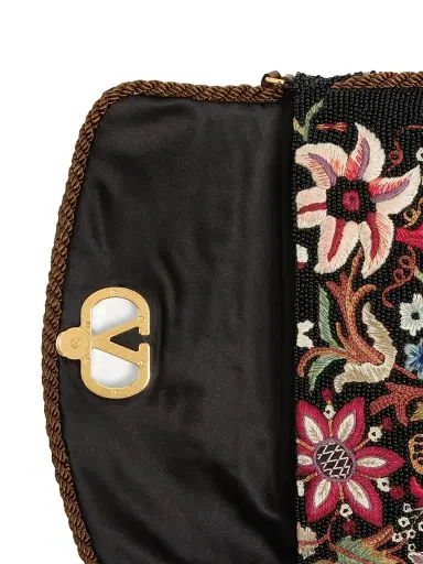Valentino Garavani Women's Vain Soft Embroidered Small Shoulder Bag | Thumbnail 7 Valentino Garavani Women's Vain Soft Embroidered Small Shoulder Bag | Thumbnail 7