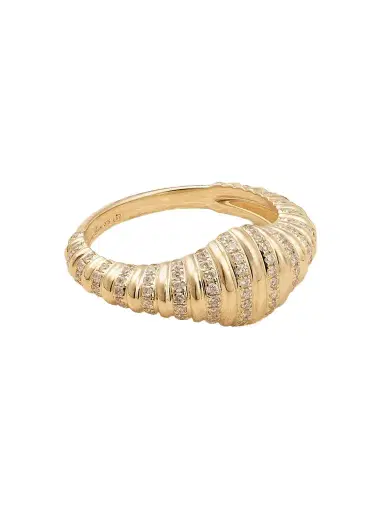 Yvonne Léon Nano Chevalière Berlingot 9-karat Gold Diamond Ring | Thumbnail 1 Yvonne Léon Nano Chevalière Berlingot 9-karat Gold Diamond Ring | Thumbnail 1