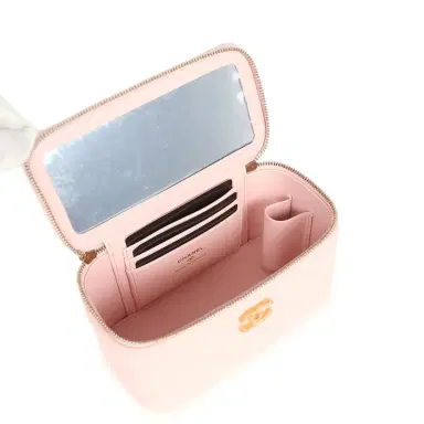 Chanel Chanel Small CC Vanity Case Light Pink Caviar Faux Pearls Brushed Gold Hardware | Thumbnail 9 Chanel Chanel Small CC Vanity Case Light Pink Caviar Faux Pearls Brushed Gold Hardware | Thumbnail 9