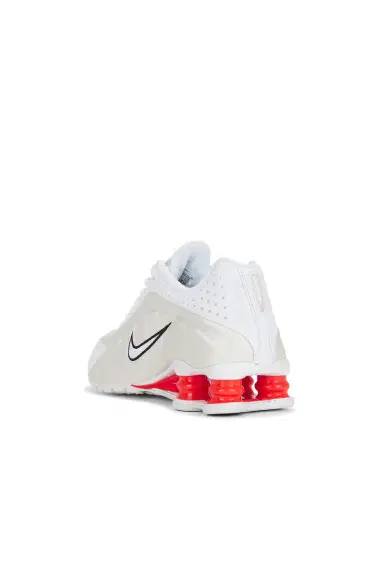 Nike Shox R4 Sneaker | Thumbnail 3 Nike Shox R4 Sneaker | Thumbnail 3