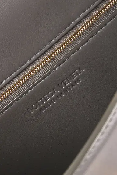 Bottega Veneta New Piano Bag | Thumbnail 6 Bottega Veneta New Piano Bag | Thumbnail 6