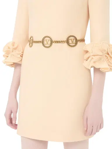 Valentino Garavani Women's Vlogo Signature Chain Belt | Thumbnail 2 Valentino Garavani Women's Vlogo Signature Chain Belt | Thumbnail 2