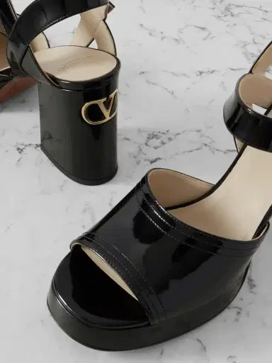 Valentino Garavani Fawcette 100 Patent-leather Platform Sandals | Thumbnail 4 Valentino Garavani Fawcette 100 Patent-leather Platform Sandals | Thumbnail 4