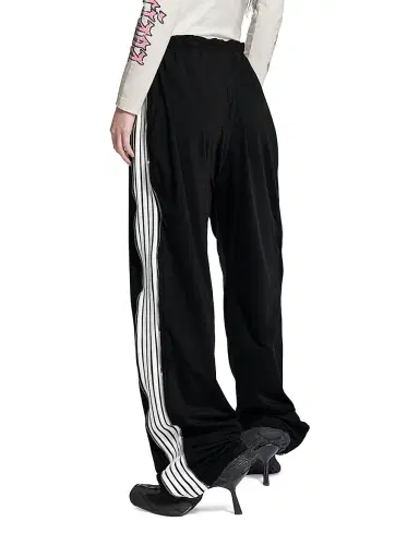 Balenciaga Women's Loop Sports Icon Zipped Sweatpants | Thumbnail 6 Balenciaga Women's Loop Sports Icon Zipped Sweatpants | Thumbnail 6