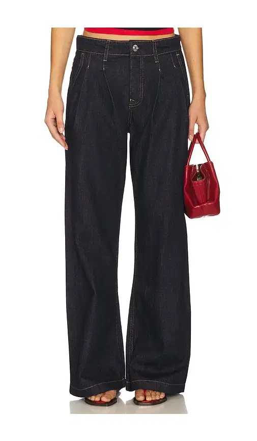 Kendall Pleated Barrel Kendall Pleated Barrel