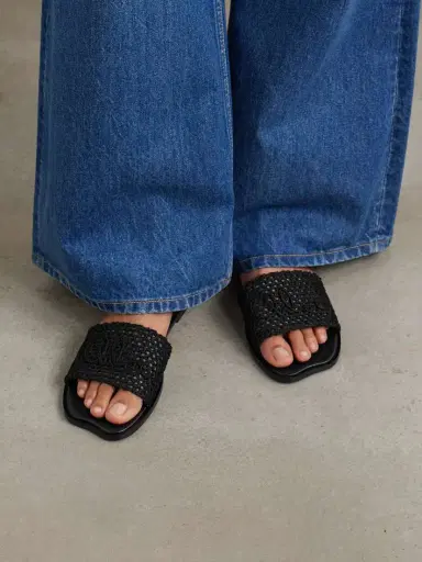 Chloé Flower Crocheted Slides | Thumbnail 2 Chloé Flower Crocheted Slides | Thumbnail 2