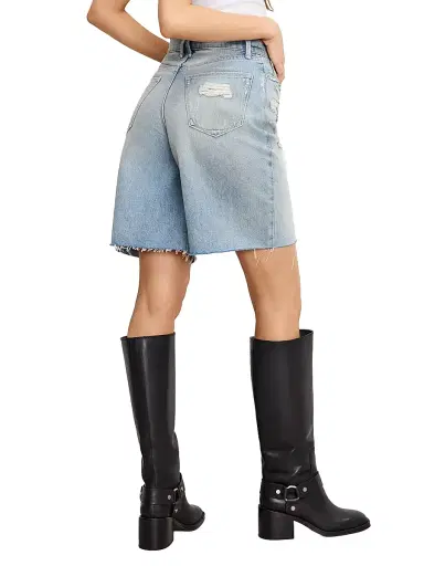 Good American Women's Good Extreme Barrel Shorts - Indigo | Thumbnail 3 Good American Women's Good Extreme Barrel Shorts - Indigo | Thumbnail 3