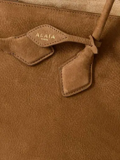 Alaïa East West Nubuck Tote | Thumbnail 4 Alaïa East West Nubuck Tote | Thumbnail 4