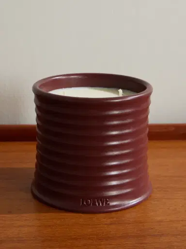 LOEWE PERFUMES Beetroot Scented Candle, 610g - Men | Thumbnail 1 LOEWE PERFUMES Beetroot Scented Candle, 610g - Men | Thumbnail 1