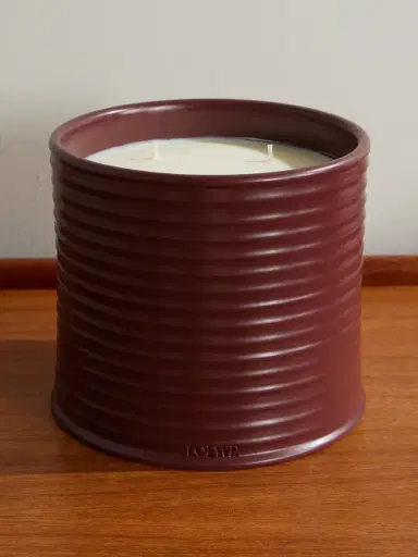 LOEWE PERFUMES Beetroot Scented Candle, 2120g - Men | Thumbnail 1 LOEWE PERFUMES Beetroot Scented Candle, 2120g - Men | Thumbnail 1