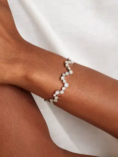 KOLOURS JEWELRY Hexagon 18-karat White Gold Diamond Bracelet | Thumbnail 2 KOLOURS JEWELRY Hexagon 18-karat White Gold Diamond Bracelet | Thumbnail 2