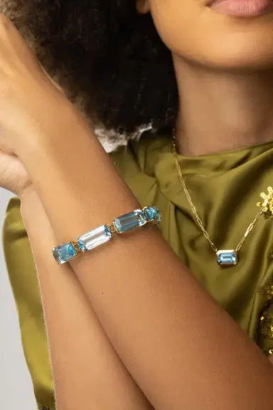 GOSHWARA Blue Topaz Single Line Gossip Bracelet | Thumbnail 3 GOSHWARA Blue Topaz Single Line Gossip Bracelet | Thumbnail 3