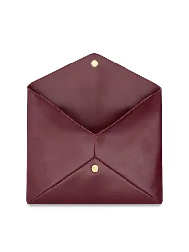 Saint Laurent Women's Cassandre Large Envelope Pouch in Shiny Leather | Thumbnail 2 Saint Laurent Women's Cassandre Large Envelope Pouch in Shiny Leather | Thumbnail 2