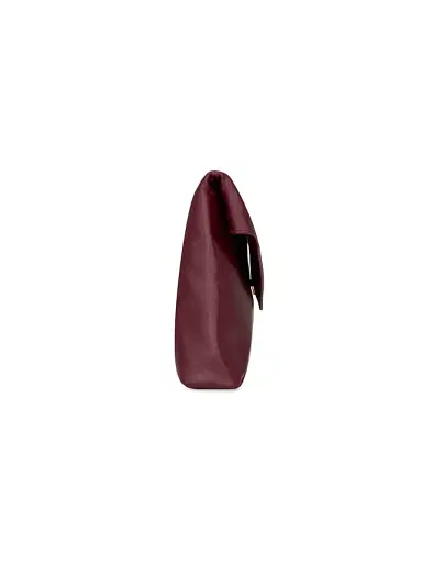 Saint Laurent Women's Cassandre Large Envelope Pouch in Shiny Leather | Thumbnail 3 Saint Laurent Women's Cassandre Large Envelope Pouch in Shiny Leather | Thumbnail 3