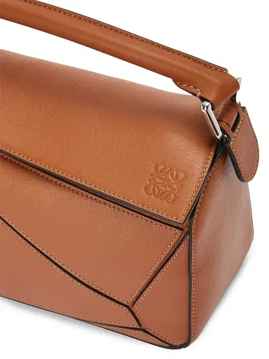 LOEWE Women's Puzzle Edge Leather Shoulder Bag - Light Grey | Thumbnail 14 LOEWE Women's Puzzle Edge Leather Shoulder Bag - Light Grey | Thumbnail 14