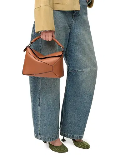 LOEWE Women's Puzzle Edge Leather Shoulder Bag - Light Grey | Thumbnail 8 LOEWE Women's Puzzle Edge Leather Shoulder Bag - Light Grey | Thumbnail 8