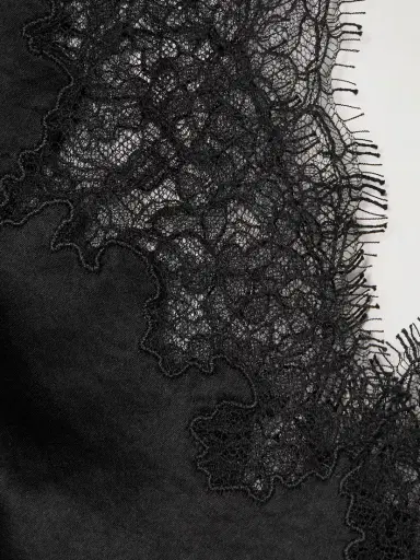 Alexander McQueen Lace-trimmed Hammered-satin Camisole | Thumbnail 4 Alexander McQueen Lace-trimmed Hammered-satin Camisole | Thumbnail 4