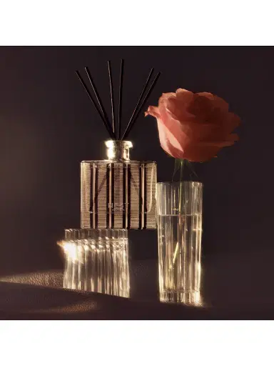 NEST New York Rose Noir & Oud Reed Diffuser | Thumbnail 3 NEST New York Rose Noir & Oud Reed Diffuser | Thumbnail 3