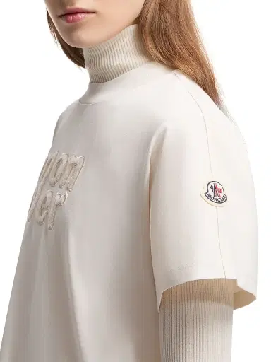Moncler Women's Crewneck T-Shirt in Cotton - White | Thumbnail 4 Moncler Women's Crewneck T-Shirt in Cotton - White | Thumbnail 4
