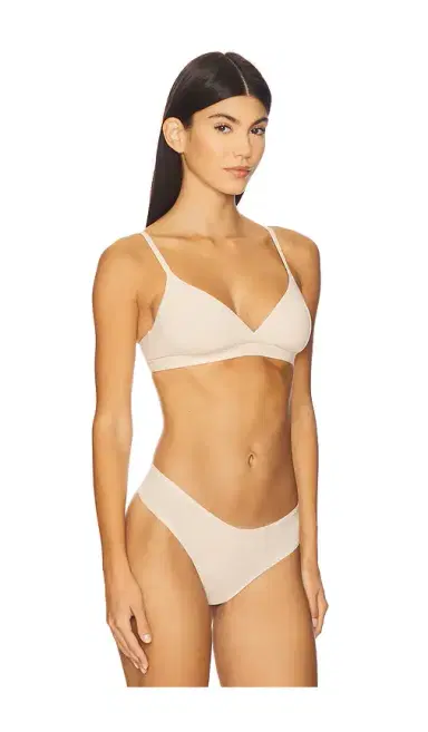 Skims Fits Everybody Crossover Bralette | Thumbnail 2 Skims Fits Everybody Crossover Bralette | Thumbnail 2
