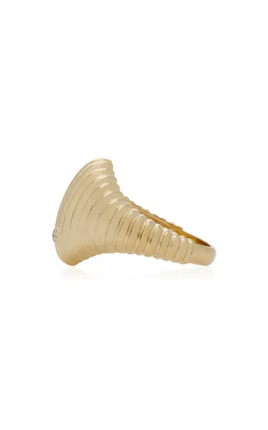 Yvonne Léon 9K Yellow Gold Oval Berlingot Signet Ring | Thumbnail 4 Yvonne Léon 9K Yellow Gold Oval Berlingot Signet Ring | Thumbnail 4