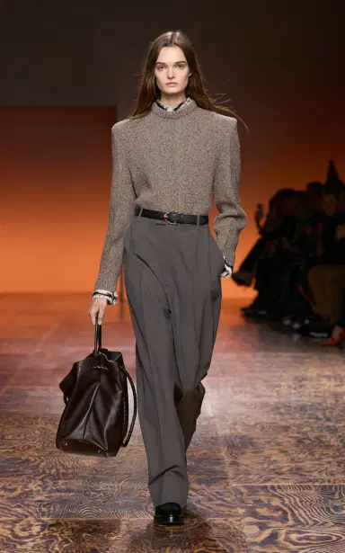 Bottega Veneta Large Andiamo Silky Leather Bag | Thumbnail 9 Bottega Veneta Large Andiamo Silky Leather Bag | Thumbnail 9