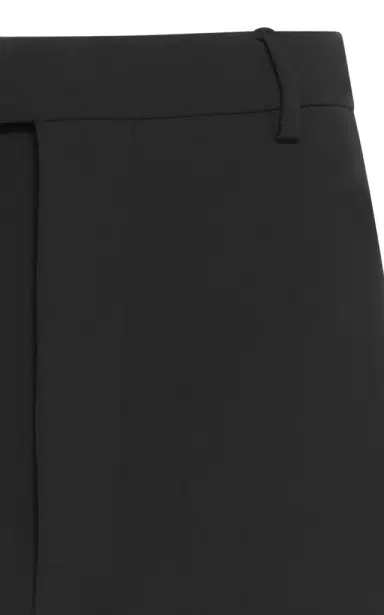 Bottega Veneta Tech-Gabardine Cargo Shorts | Thumbnail 4 Bottega Veneta Tech-Gabardine Cargo Shorts | Thumbnail 4