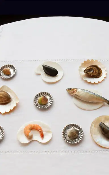 Gohar World Nautilus Mother-of-Pearl Dish - White | Thumbnail 3 Gohar World Nautilus Mother-of-Pearl Dish - White | Thumbnail 3