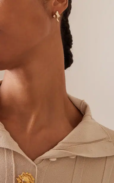 Yvonne Léon Shark Single Earring Yellow Gold | Thumbnail 5 Yvonne Léon Shark Single Earring Yellow Gold | Thumbnail 5