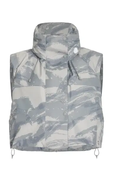 Moncler Genius 4 Moncler Hyke Vanilis Cropped Camouflage Gore-Tex Vest | Thumbnail 1 Moncler Genius 4 Moncler Hyke Vanilis Cropped Camouflage Gore-Tex Vest | Thumbnail 1