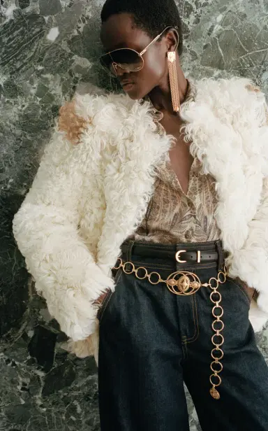 Chloé Amulet Gold-Tone Chain Belt | Thumbnail 8 Chloé Amulet Gold-Tone Chain Belt | Thumbnail 8