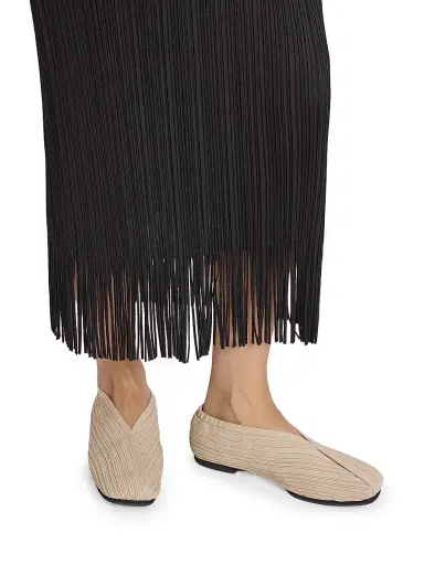 Pleats Please Issey Miyake Women's Wave Pleated Midi-Dress - Black | Thumbnail 6 Pleats Please Issey Miyake Women's Wave Pleated Midi-Dress - Black | Thumbnail 6